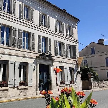 Repos à Ribérac B&B Exterior foto